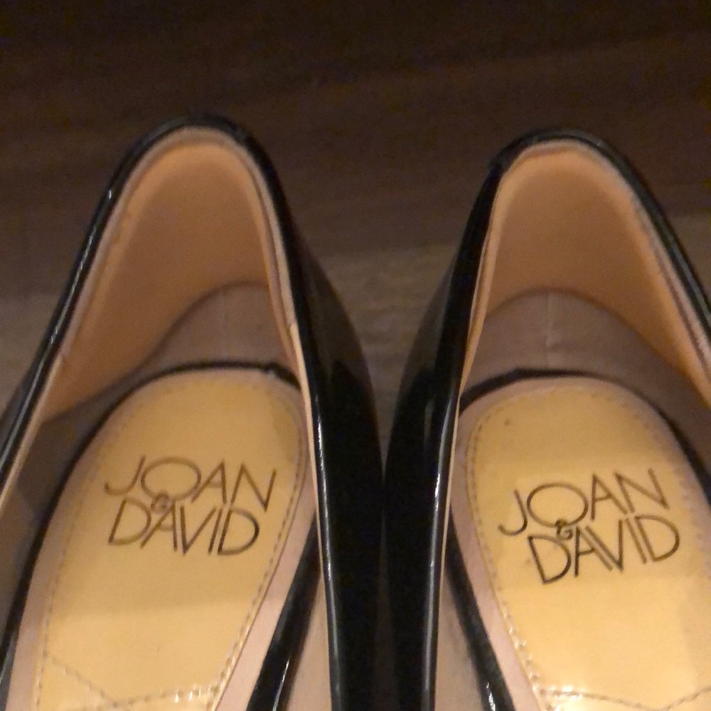 Pristine Condition Joan And David Pump Size 6 - image 5